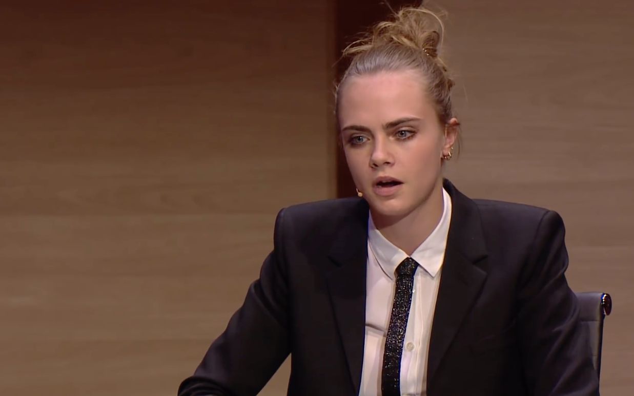 【中英字幕】卡拉·迪瓦伊cara delevingne谈对抗抑郁症 正能量的卡抽