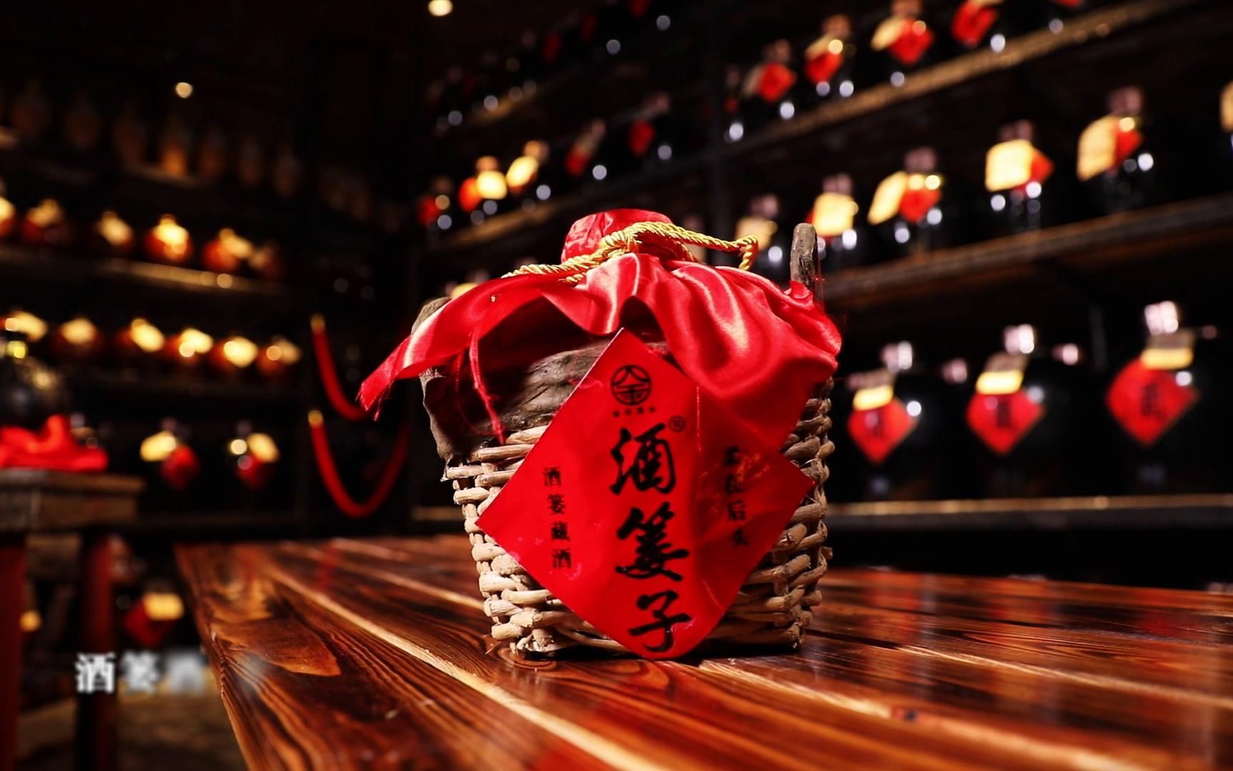 酒厂探秘:酒篓储酒,山洞藏酒,昔日康熙专用御酒,今日酒香承德,成为