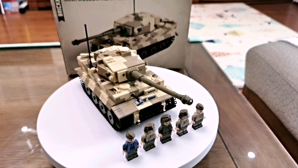 brickmania虎式131坦克博文顿博物馆收藏版搭配车组5人仔bkm2420