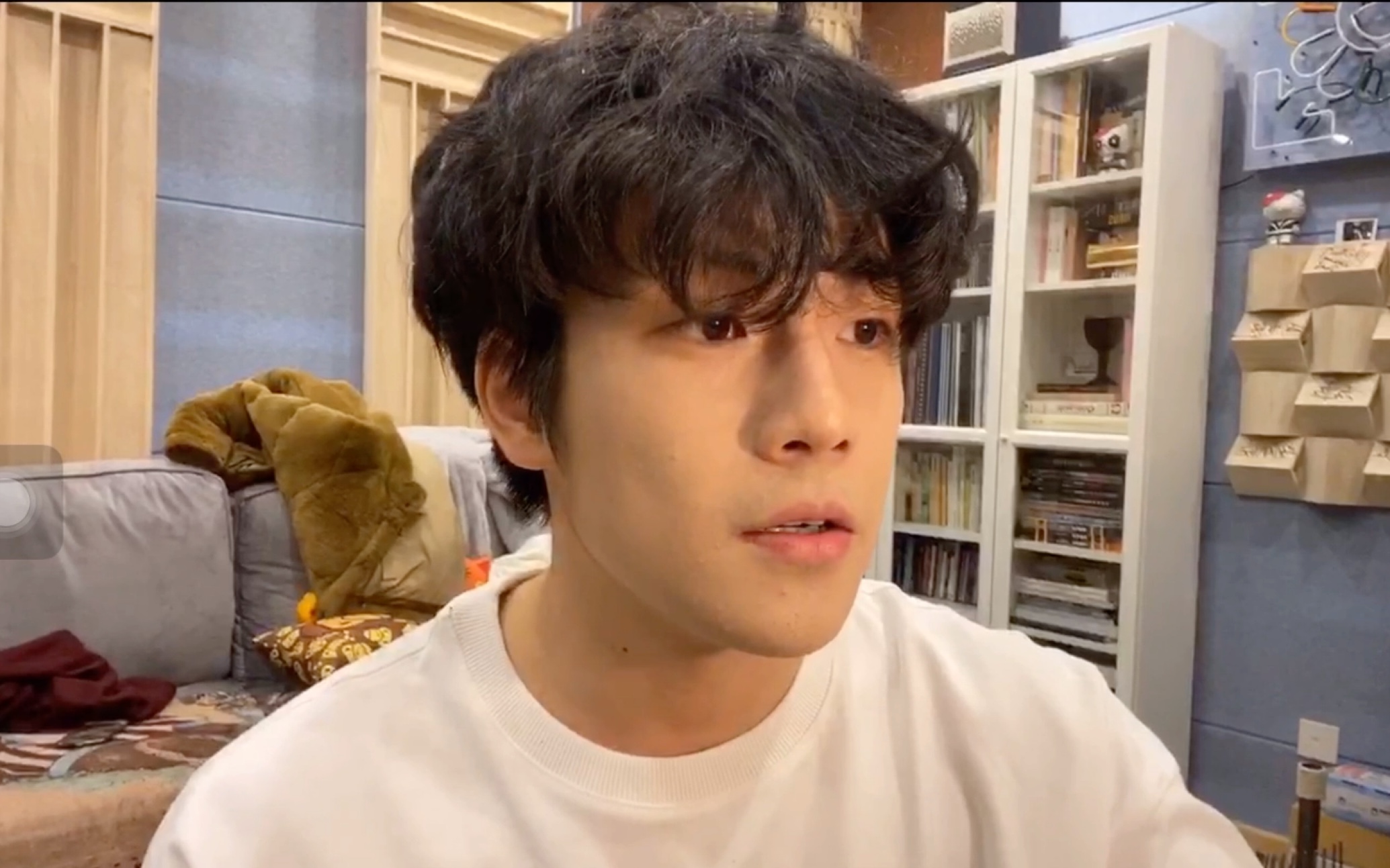 朴冉201128直播《年华》片段