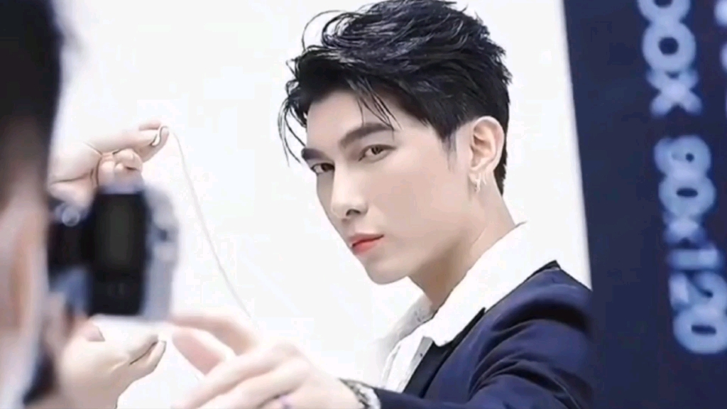 mewsuppasit的超帅造型心动的感觉有颜值有实力是我第一眼就喜欢的