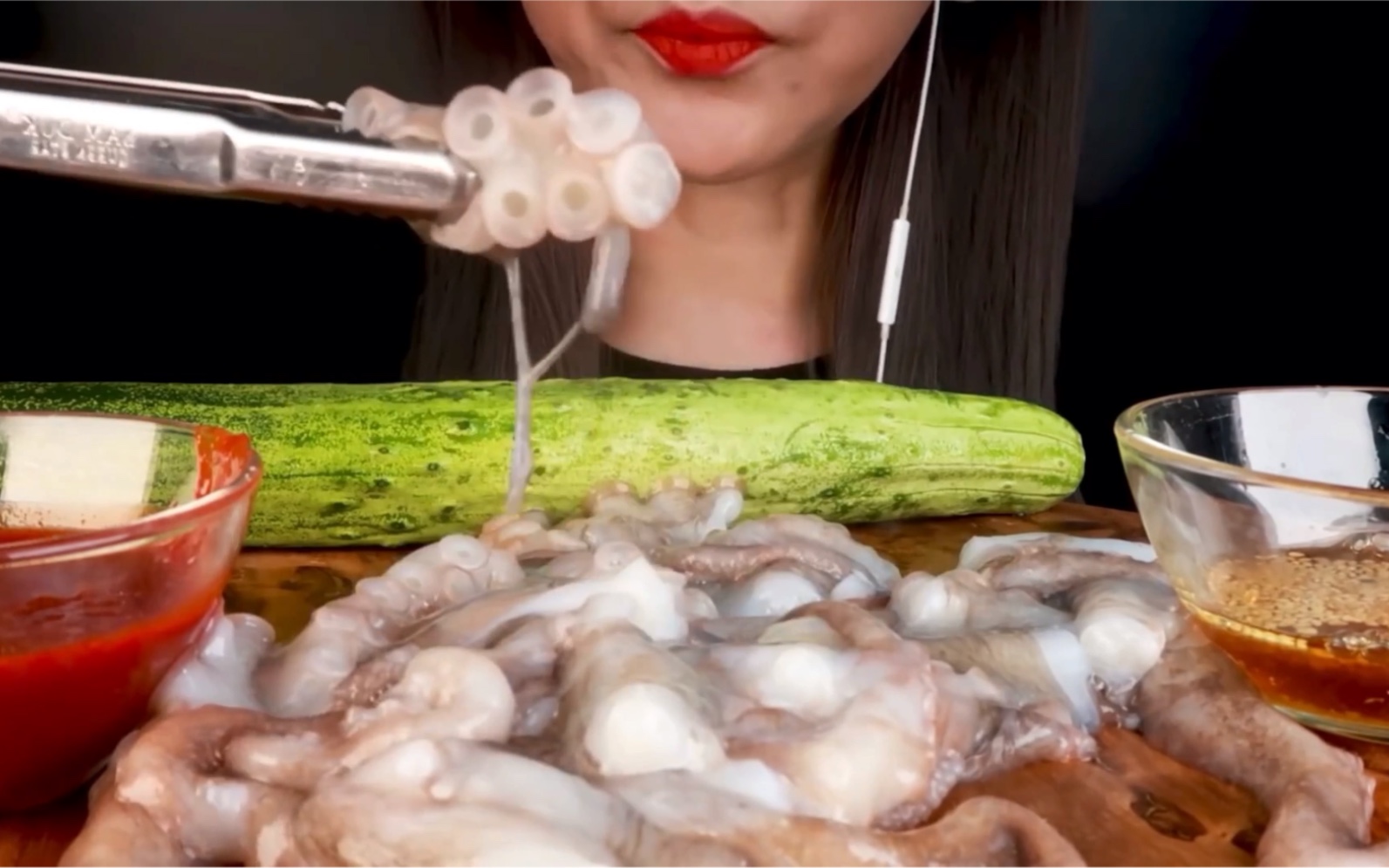 【great-girl】吃活章鱼