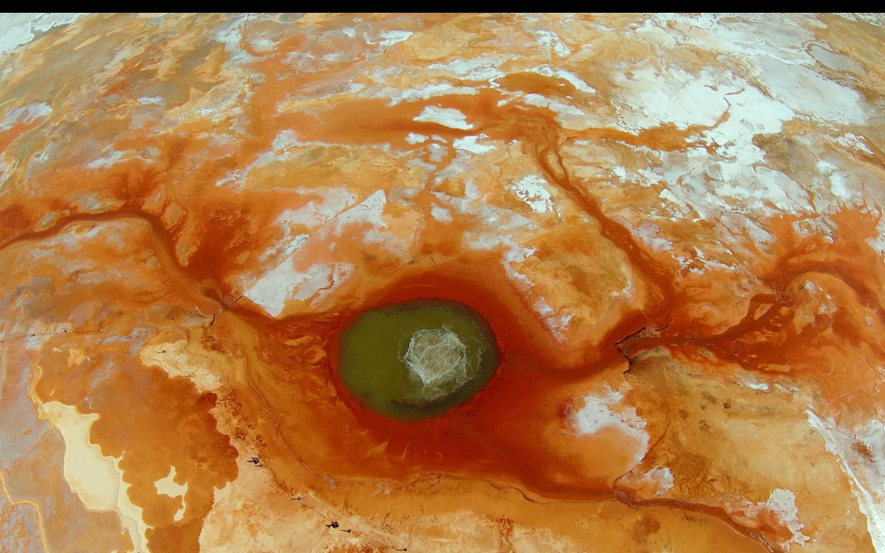 青海茫崖艾肯泉