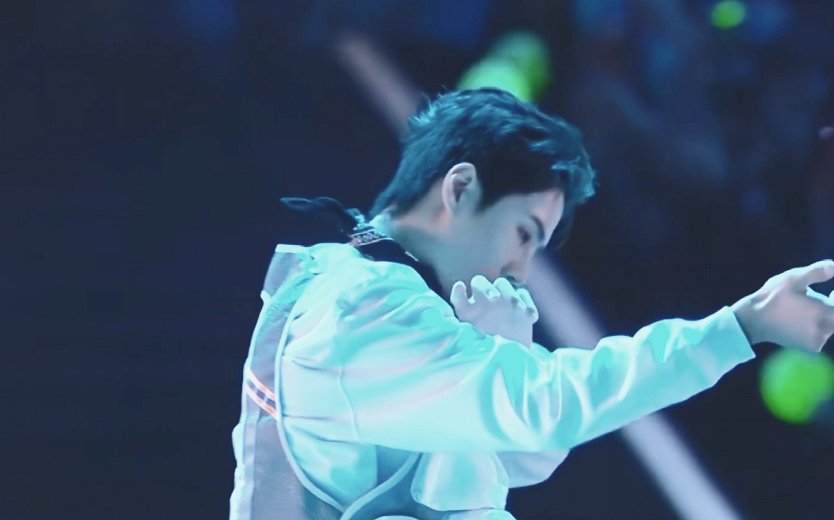 王一博这就是街舞属于八月的踩点王者