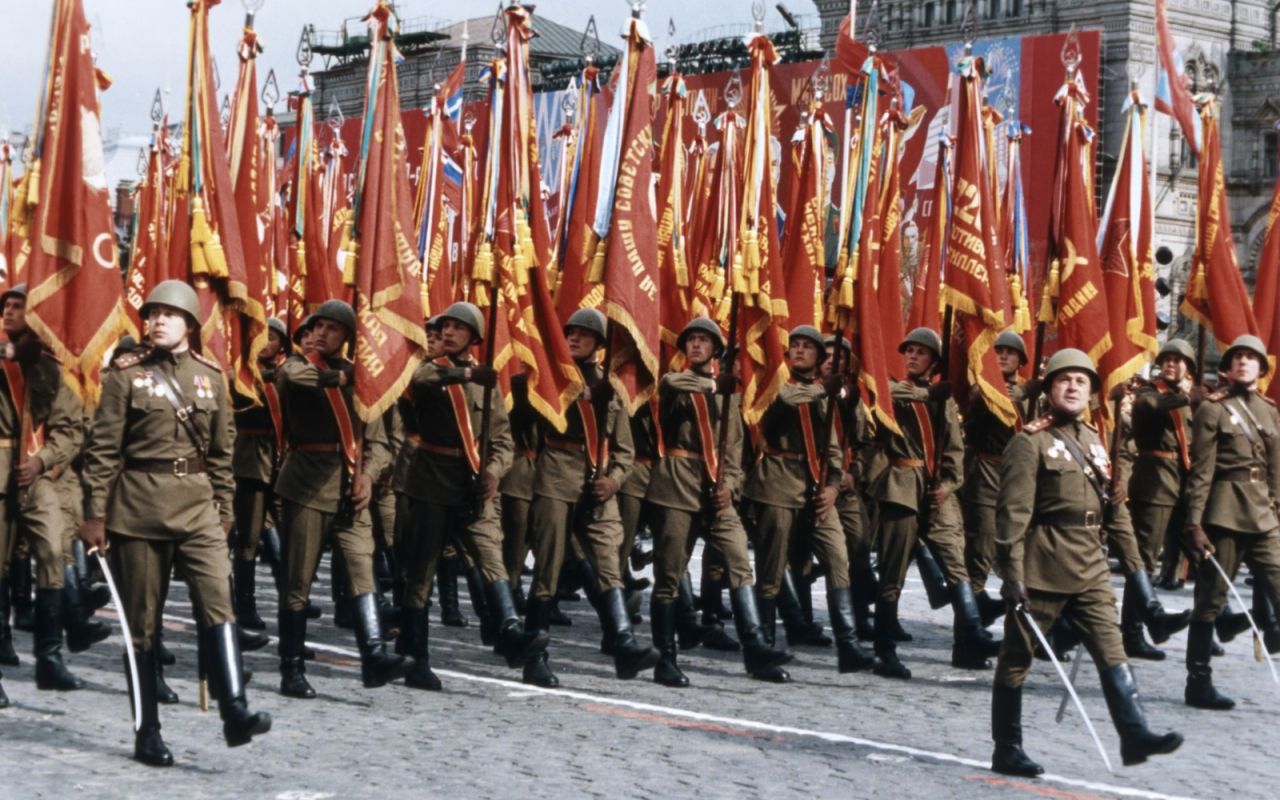 中文字幕1985年5月9日苏联人民伟大卫国战争40周年胜利日红场阅兵式