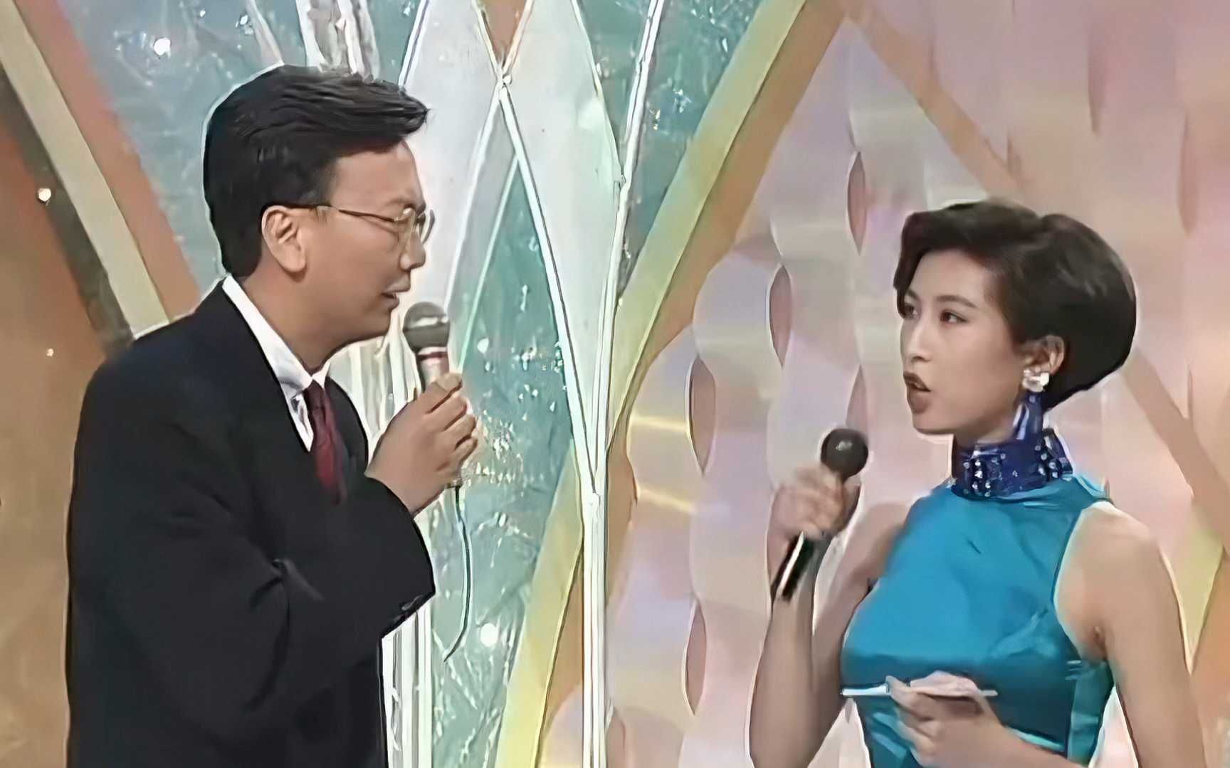 当年的黎明，连郭蔼明都忍不住偷看了好几眼，这颜值谁不心动？