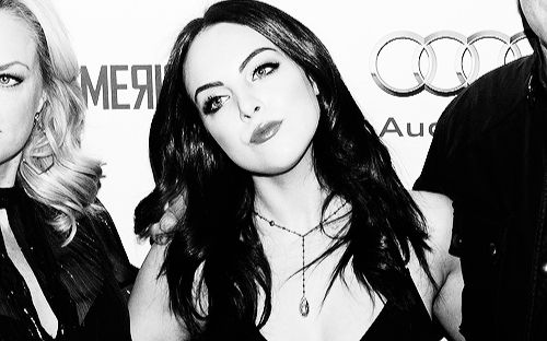 [图]Liz Gillies - What's Up [4 Non Blondes cover] (Live at Genghis Cohen)