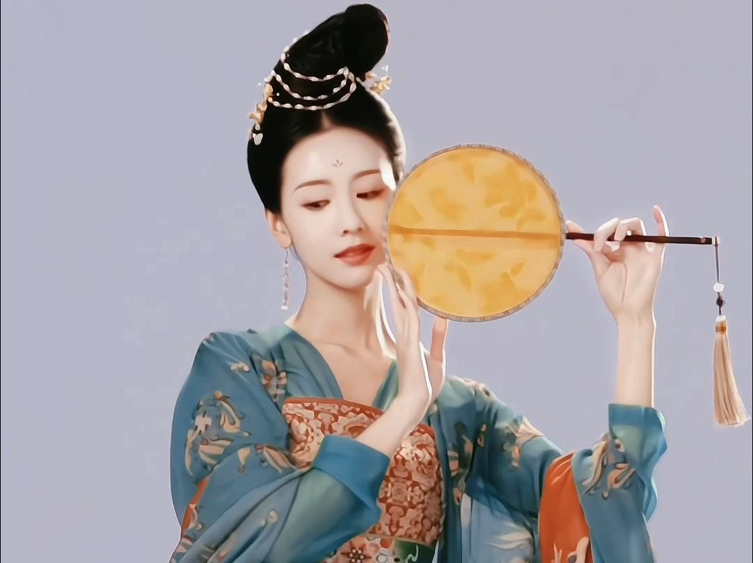 倾世佳人,轻纱拂裳