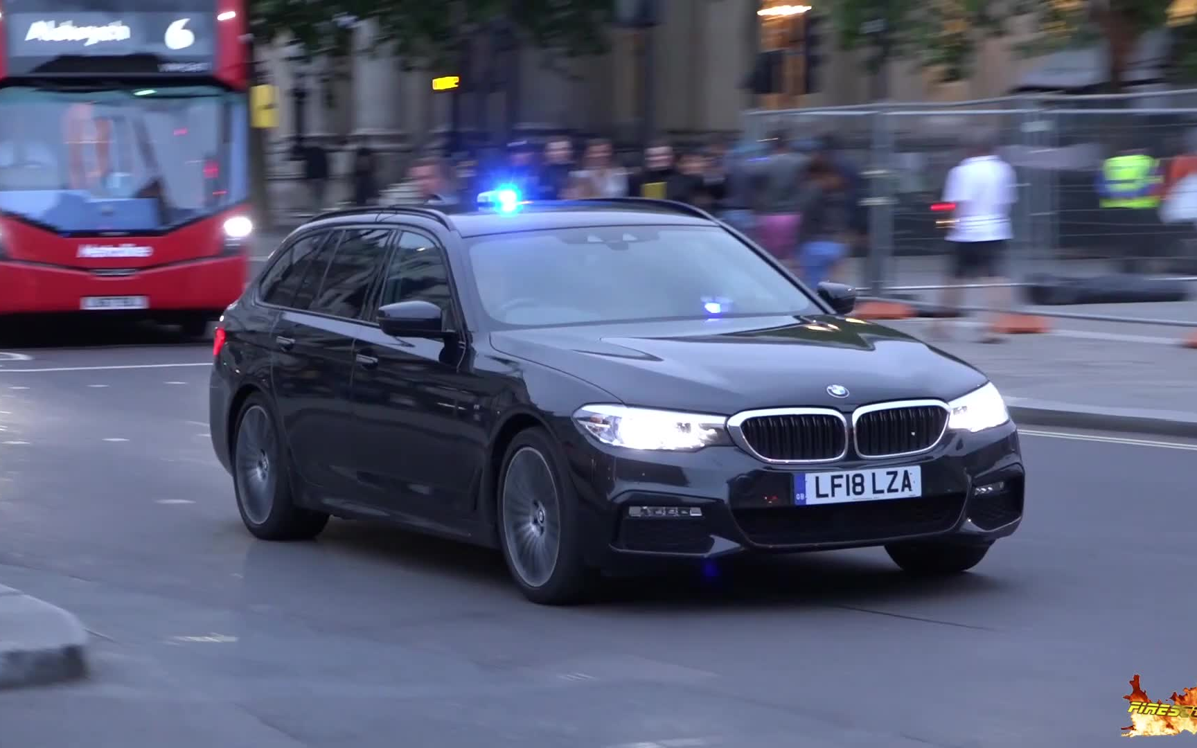 消防站全站出动 唯一大众帕萨特区域警车 伦敦地区应急车辆出警