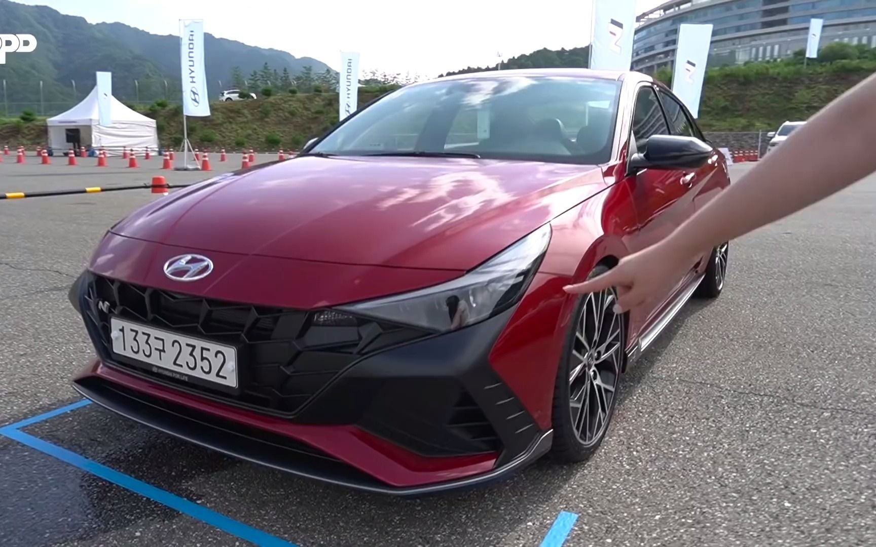 [图]赛道日来体验一下现代N系列最新力作ELANTRA N,配300匹2.5T机头+8速湿式双离合零百5秒3