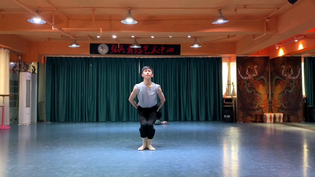 唐诗逸古典舞徒手身韵基本功训练之站立提沉组合片段示范