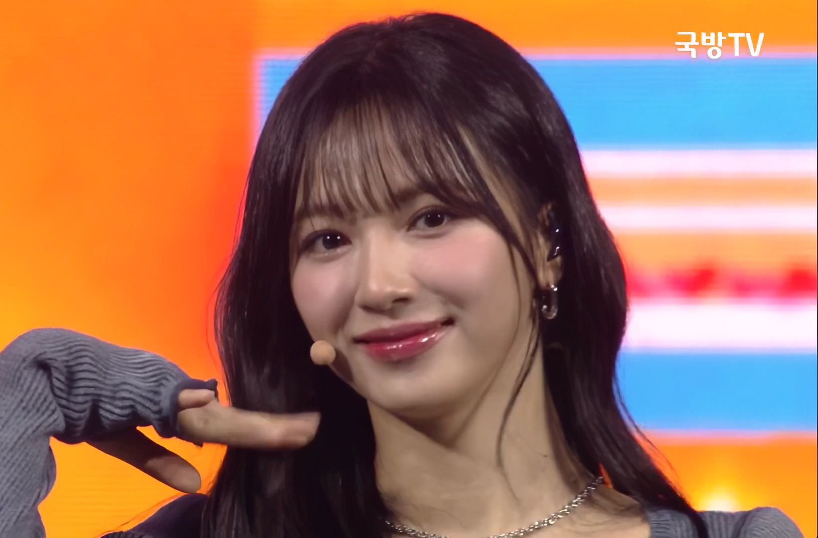 231230 cherry bullet - follow me @ kfn special show