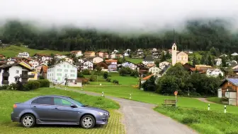 瑞士自驾 - 云中漫步 格劳布吕德的阿尔瓦努村 Alvaneu Village in Graubünd