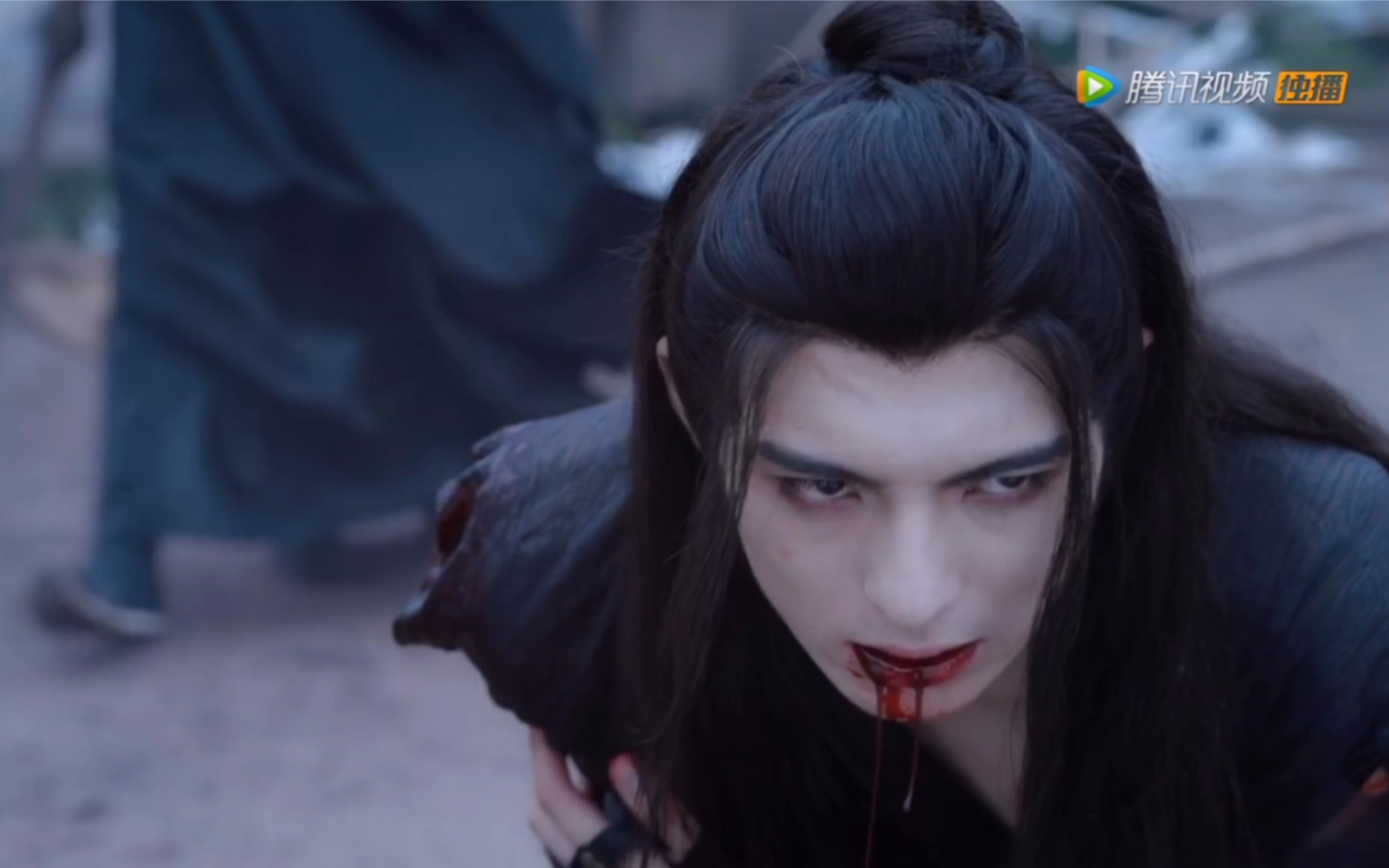 陈情令薛洋断指断了他的善断臂断了他的恶请让蓝二哥哥来了断