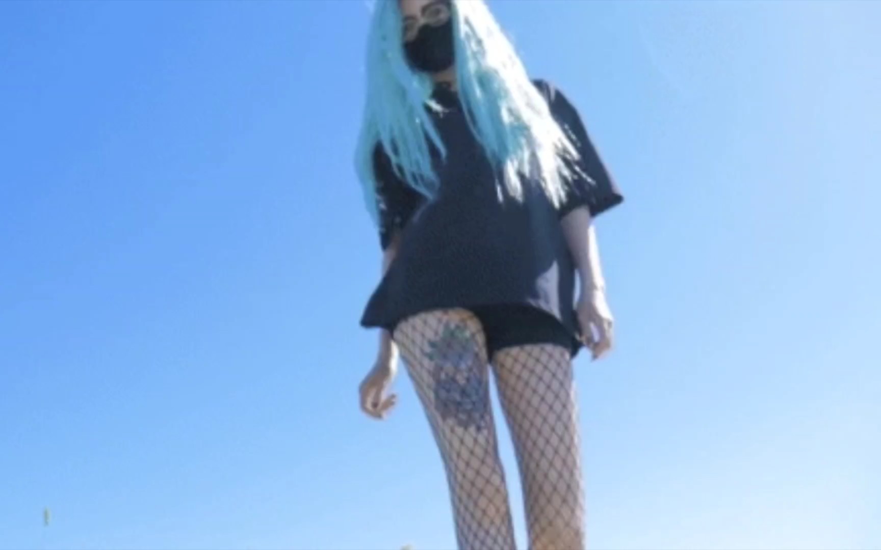 helga li小姐姐户外小片段