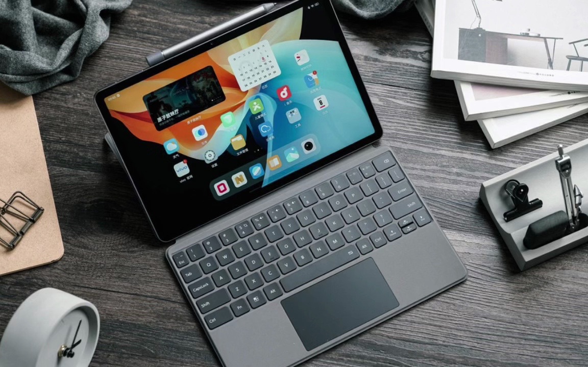 vivo pad 2 平板电脑采用 144hz lcd 全面屏,搭载天玑 9000!