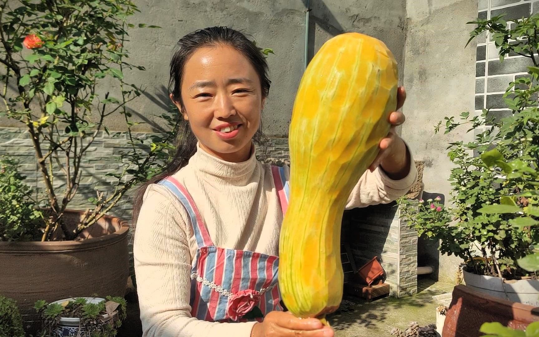 家里南瓜太多了,媳妇儿蒸一锅南瓜紫薯馒头吃,婆婆说真好看哔哩哔哩bilibili