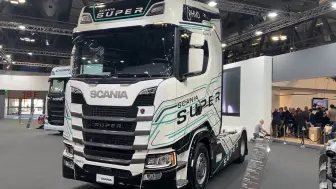 Video herunterladen: 2024 Scania Super 500 S#斯堪尼亚#dou是好车#A2