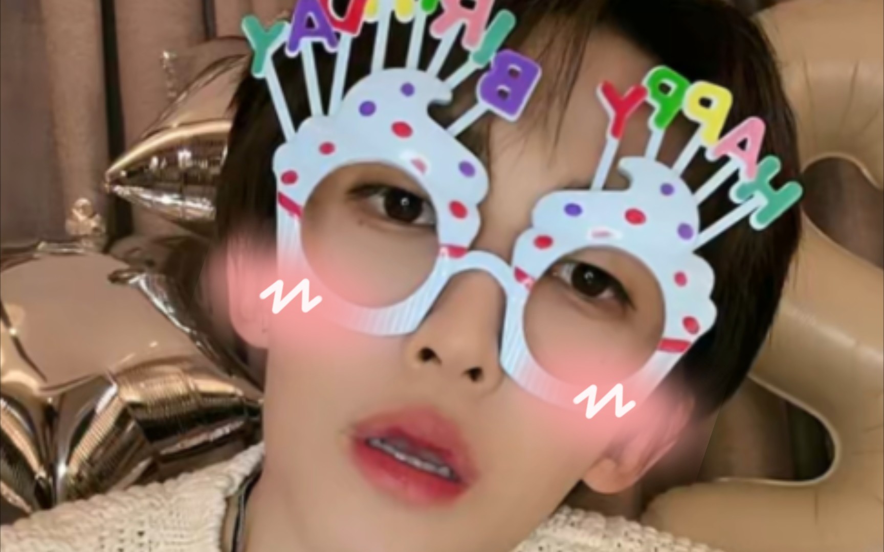 【刘宇生日直播/彩带77蛋糕】谁家的小宝那么实诚,弄完彩带会说不好