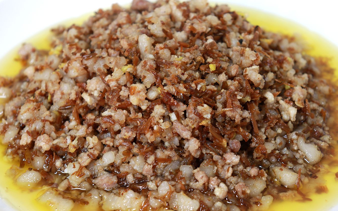 大年初三吃"干臊面",从炒臊子到配料汁,手把手教你,一看就会