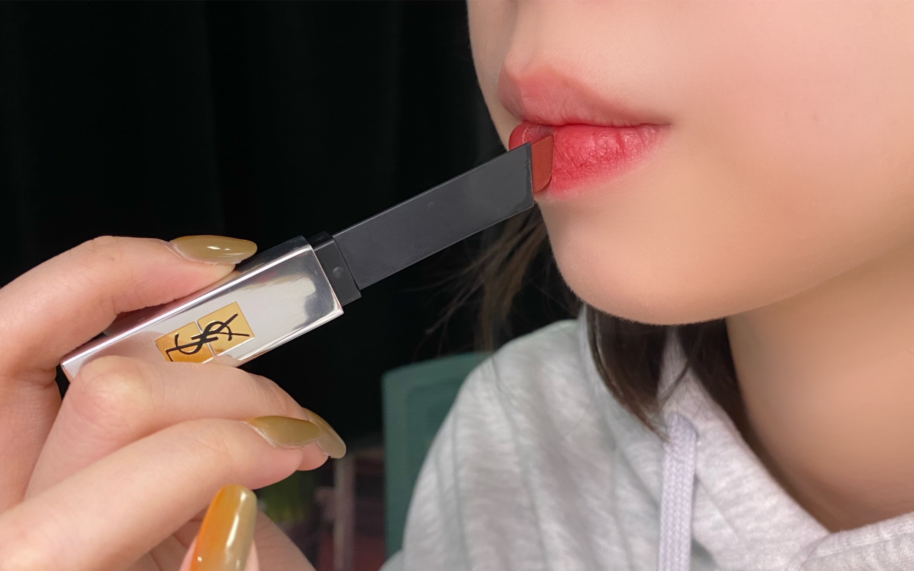活动作品ysl107自然红棕不拔干的冬季口红