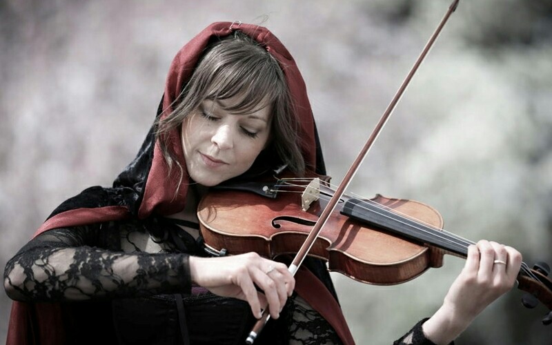 小提琴lindseystirling地铁站内演奏leonardcohen经典之作hallelujah