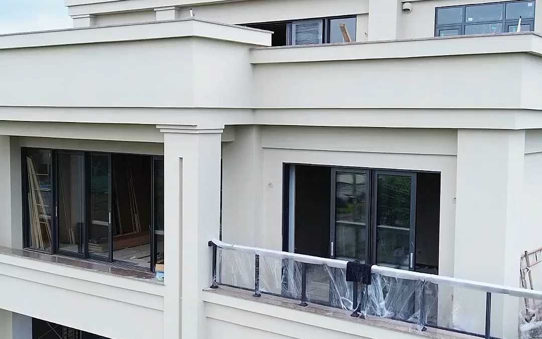 自建别墅,外墙就选雅圆仿石漆.