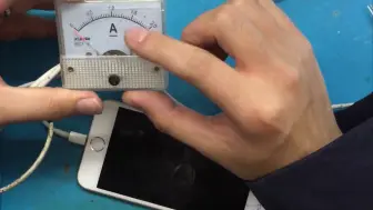 Télécharger la video: 小6不开机不充电，顾客说没价值修，100块搞定继续战斗！