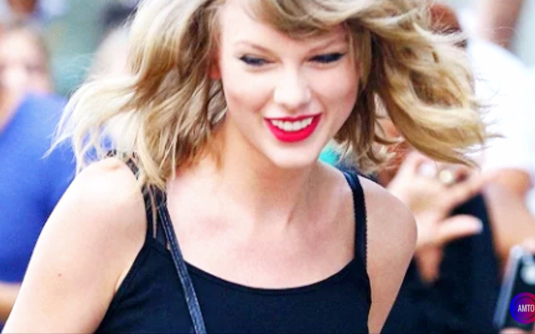 『taylor swift 可爱 & 搞笑 的时刻集锦 cute-funny moments』