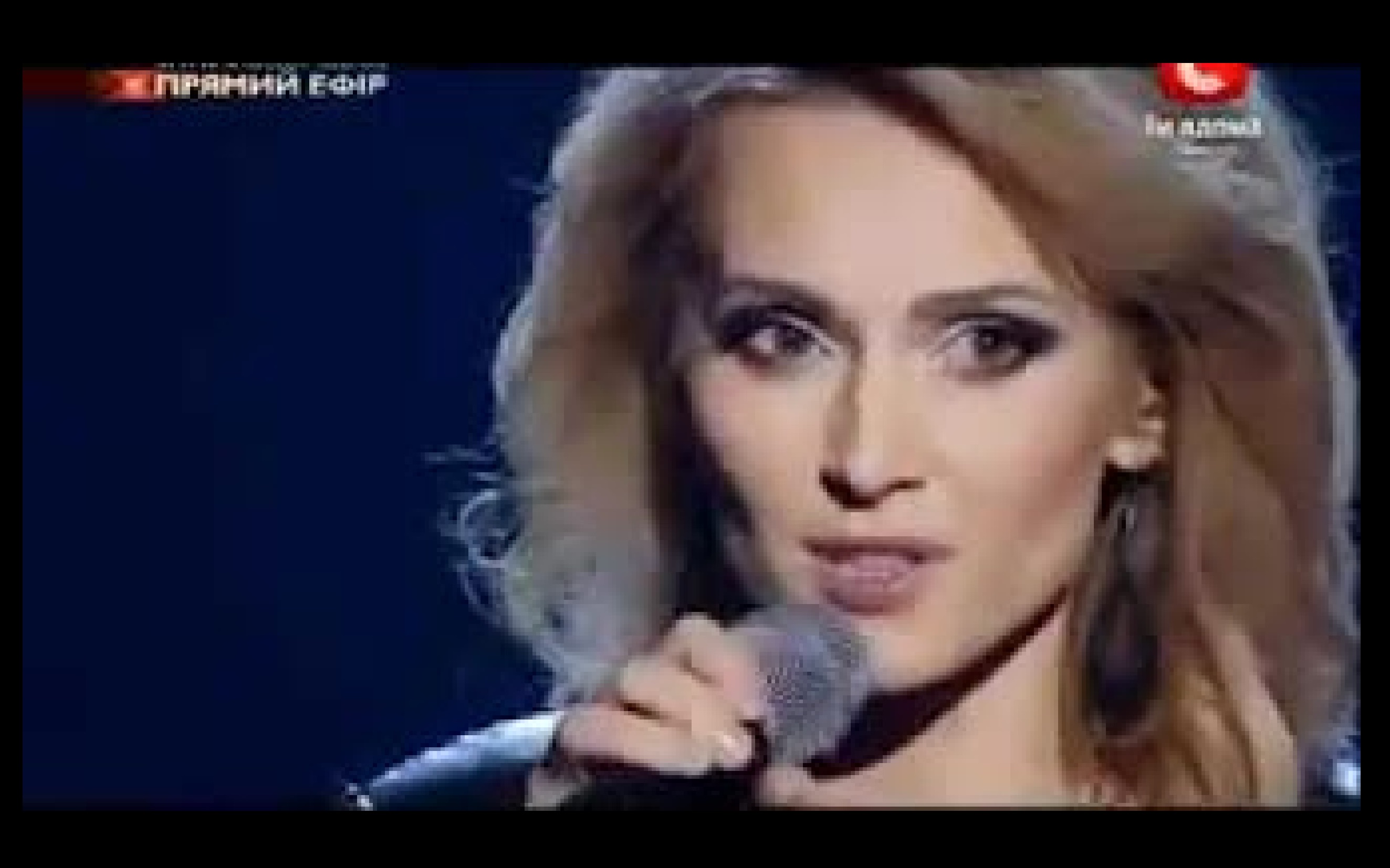 [图]【英字】曾被怀疑假唱的乌克兰X音素冠军Aida Nikolaychuk - Rolling In The Deep