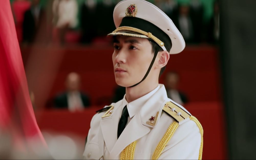 我和我的祖国 电影幕后纪实节目朱一龙换装-综艺-全集-高清正版在线