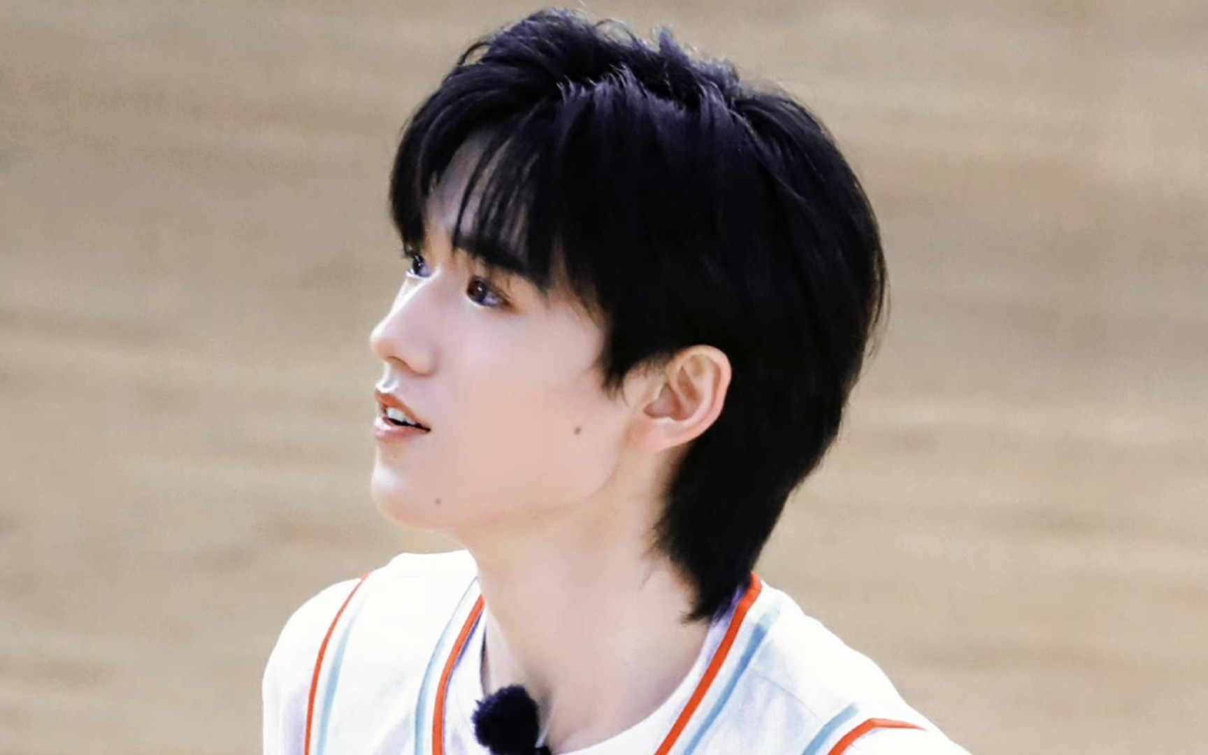 宋亚轩存的几张运动会站姐的图真的太好看了