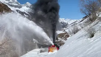 觅山 太舞 N台造雪机同时工作的场景还是很酷的 看背景 雪像大雾一样 哔哩哔哩 Bilibili