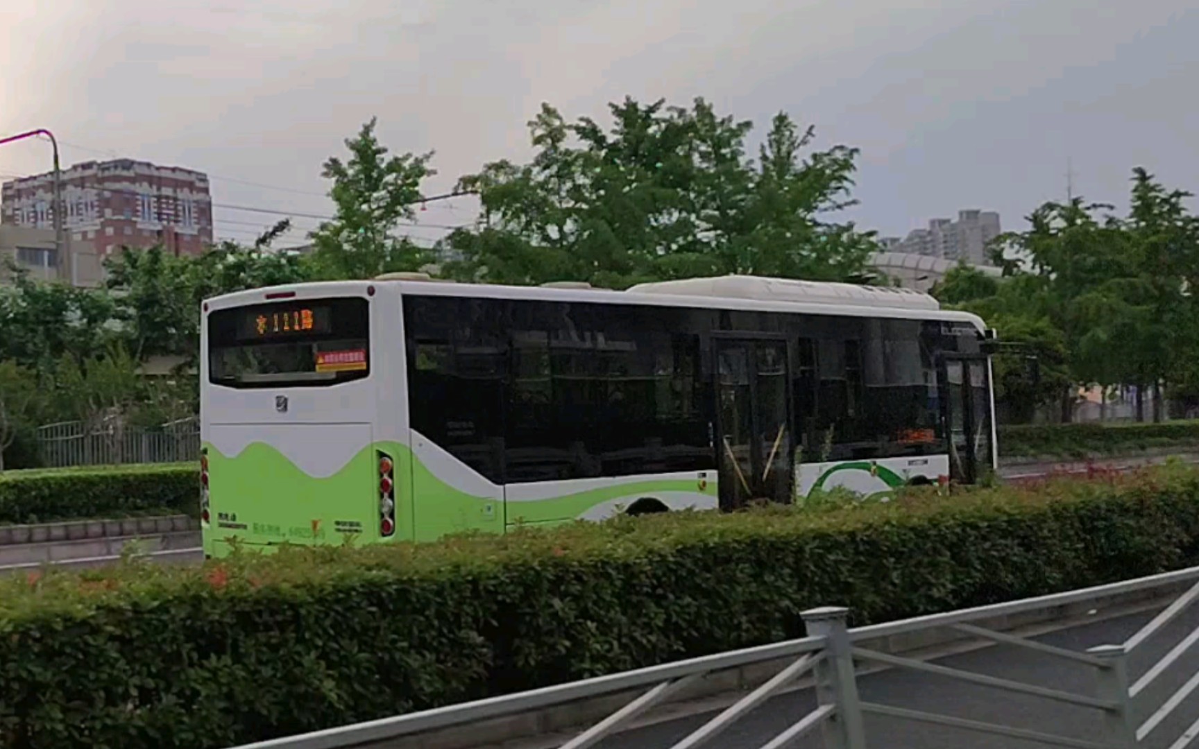 【上海公交】恢复运营的111路_哔哩哔哩_bilibili