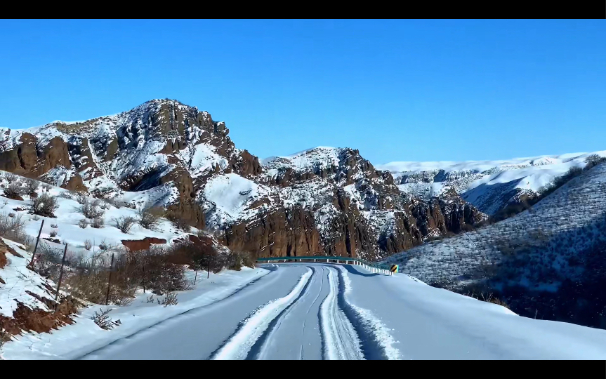 S101国防公路又称新疆地质走廊,它冬天的景色怎么样,适合自驾吗哔哩哔哩bilibili