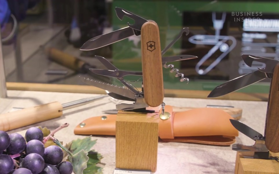 [图]瑞士军刀是如何制造的（原标题：How Swiss Army Knives Are Made）