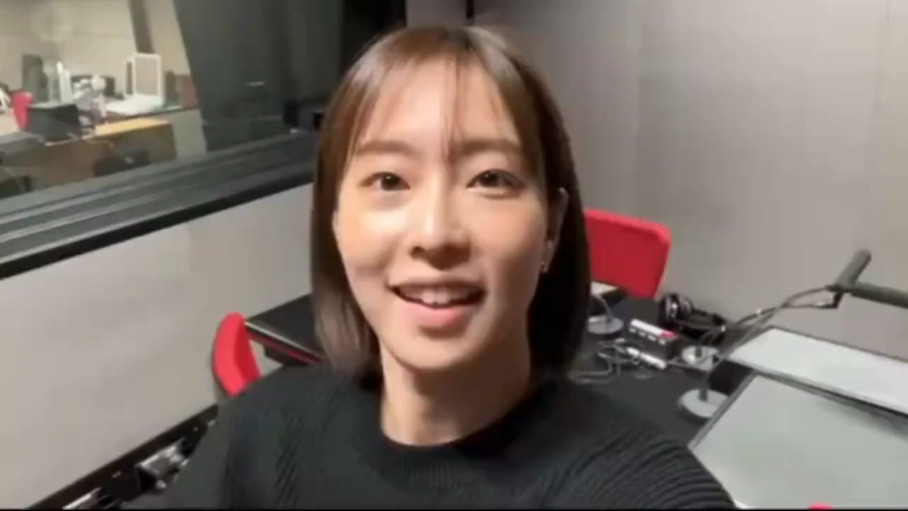 石川佳纯又录了中文节目,唱告白气球,卡哇伊