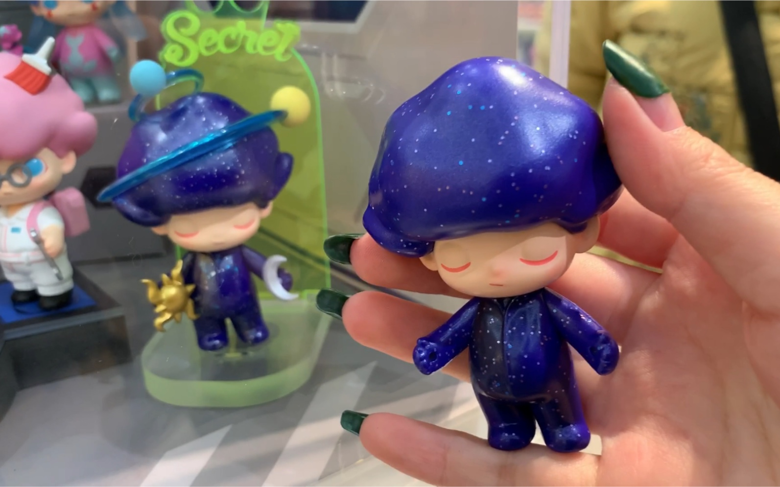 泡泡玛特dimoo太空隐藏来袭!把店员都给吓着了