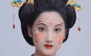 是谁将花鸟鱼虫彩绘到了脸上