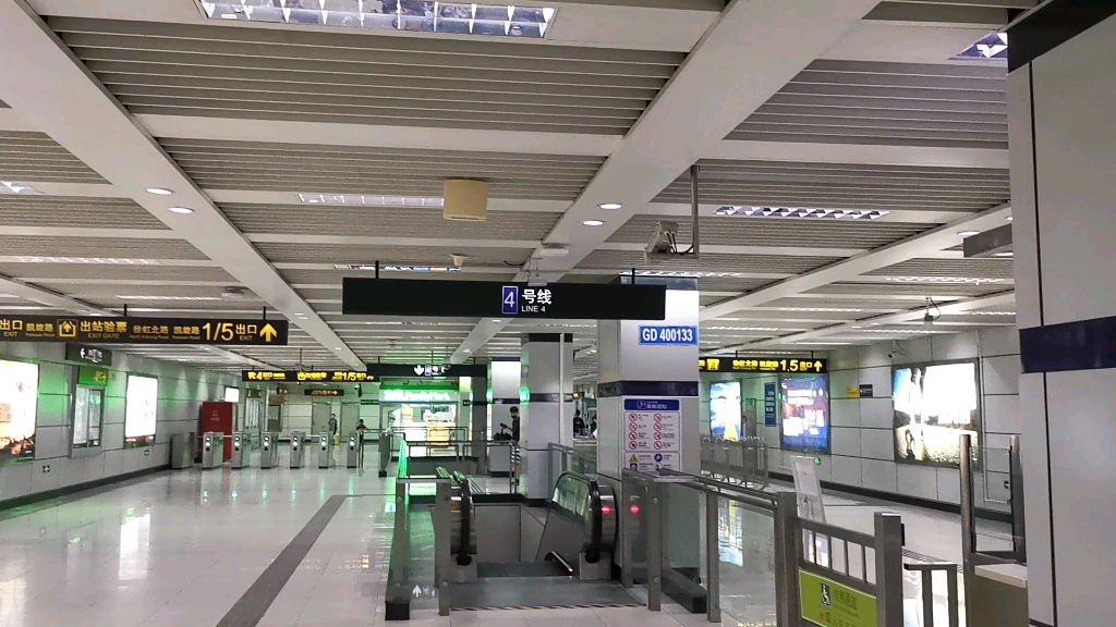 在地下与地面之间穿梭—上海地铁宜山路站4号线换乘9号线体验