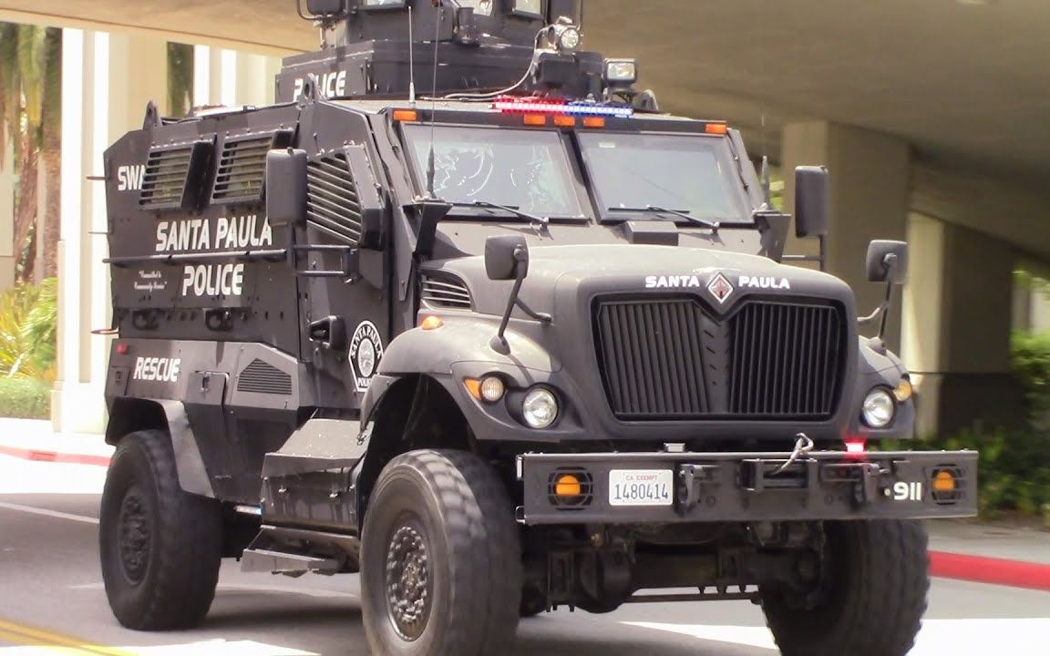 [图]圣保罗警察局MRAP SWAT车辆和比佛利山警察局机动部队