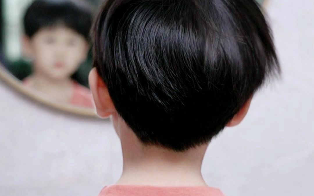 如果孩子头发细黄打结.