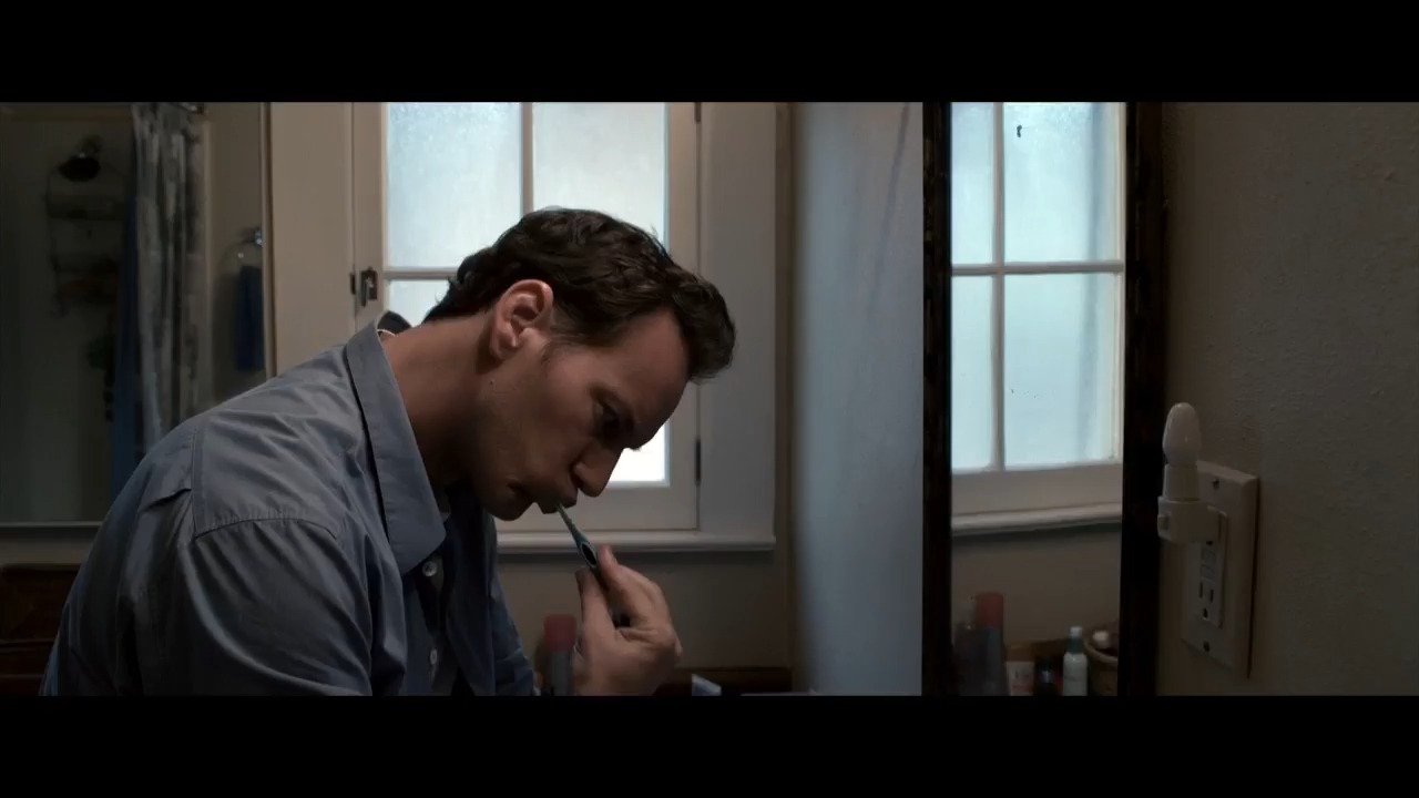 经典恐怖电影潜伏剪辑1-2