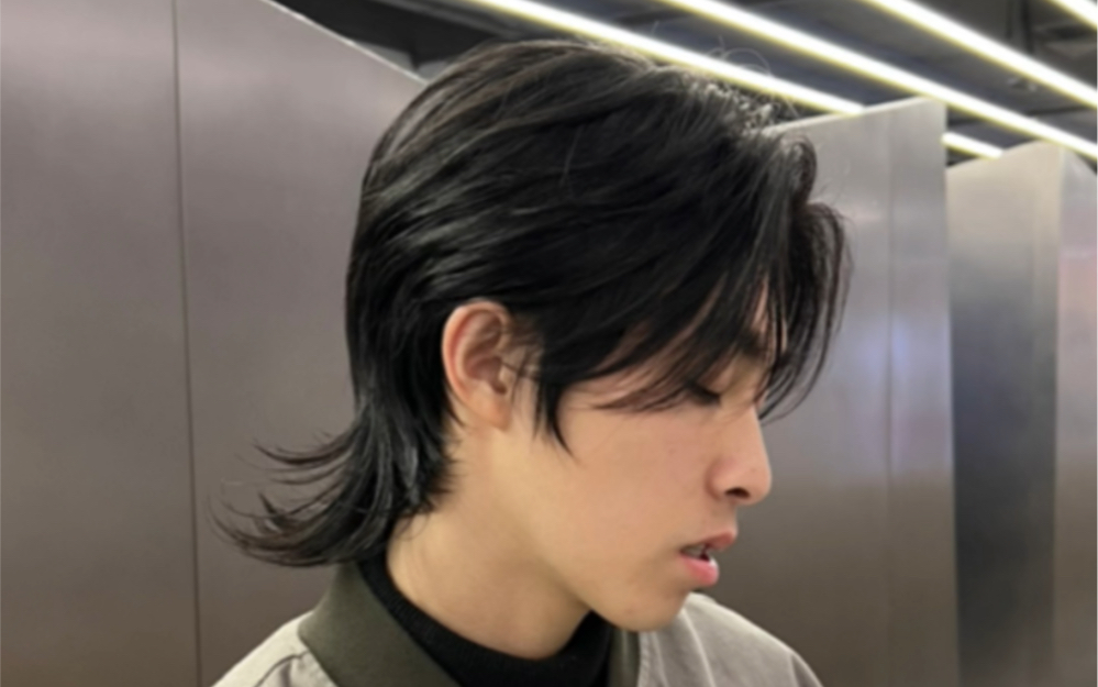 叶师傅剪头日记:发量多的男生留长发没有型改如何处理?