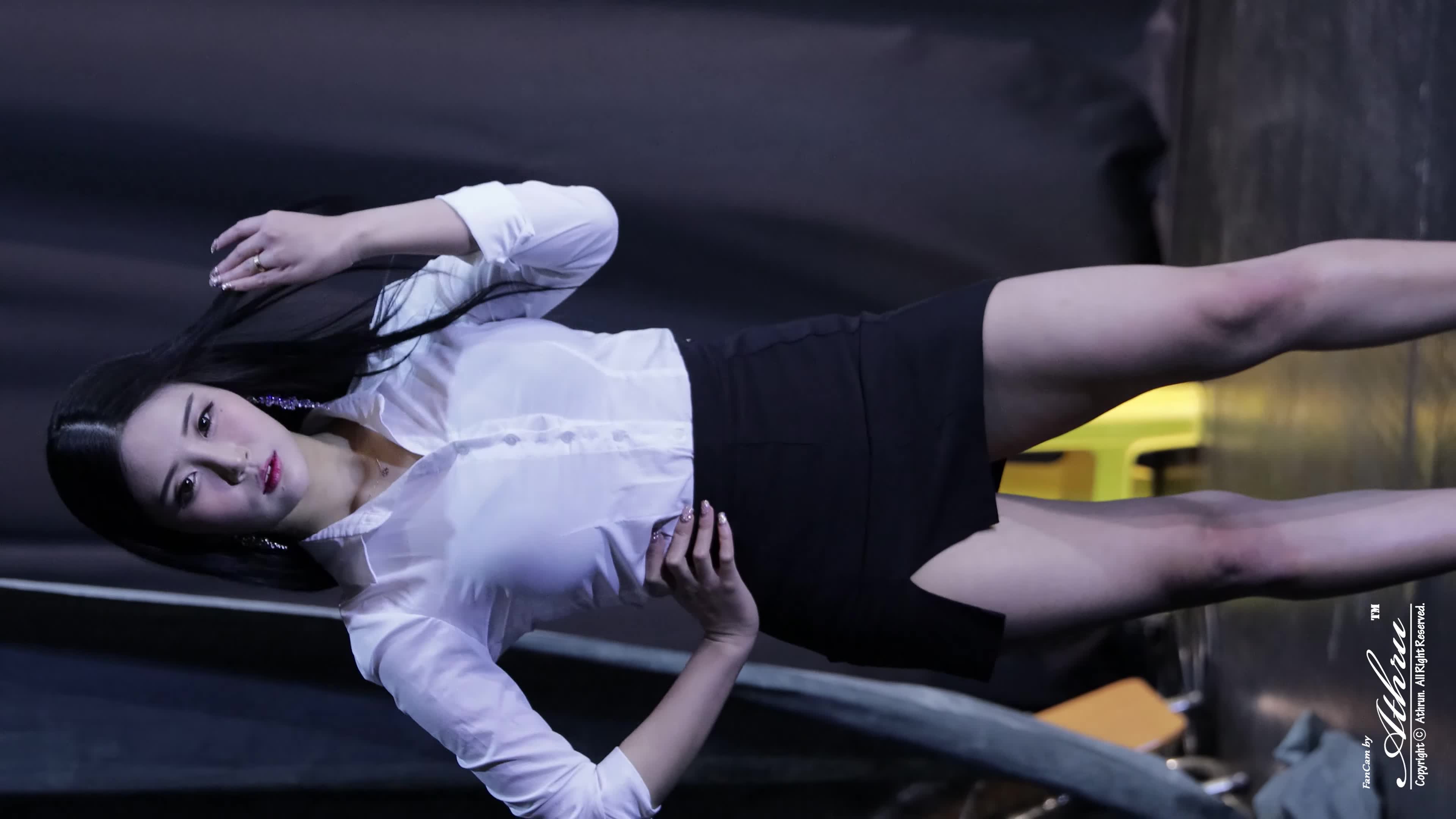 【girl crush 4k】韩国美女普美bomi拍照时间直拍