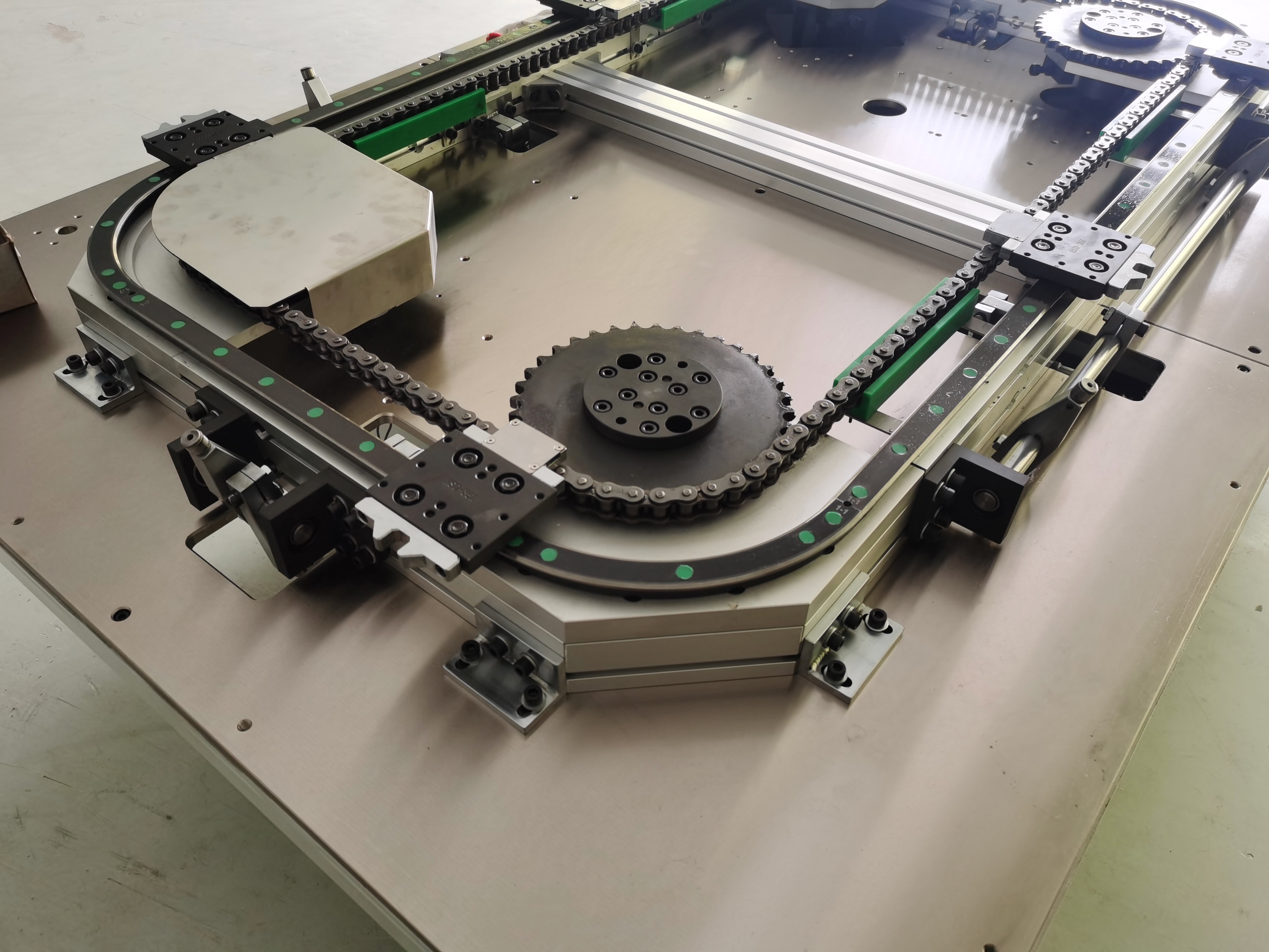 环形导轨视频[臻域环形导轨运行视频]