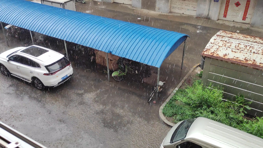 沈阳终于迎来了雹子