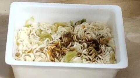 世界第一辣泡面 狱激辛拉面 小伙儿作死挑战地狱级爆辣 再加辣椒 哔哩哔哩