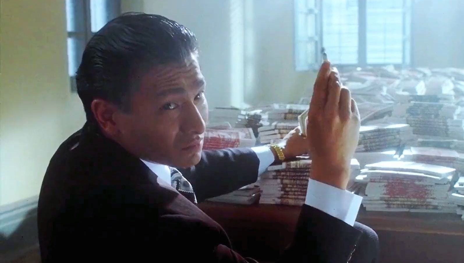 一口气看完经典港片《雷洛传》中集