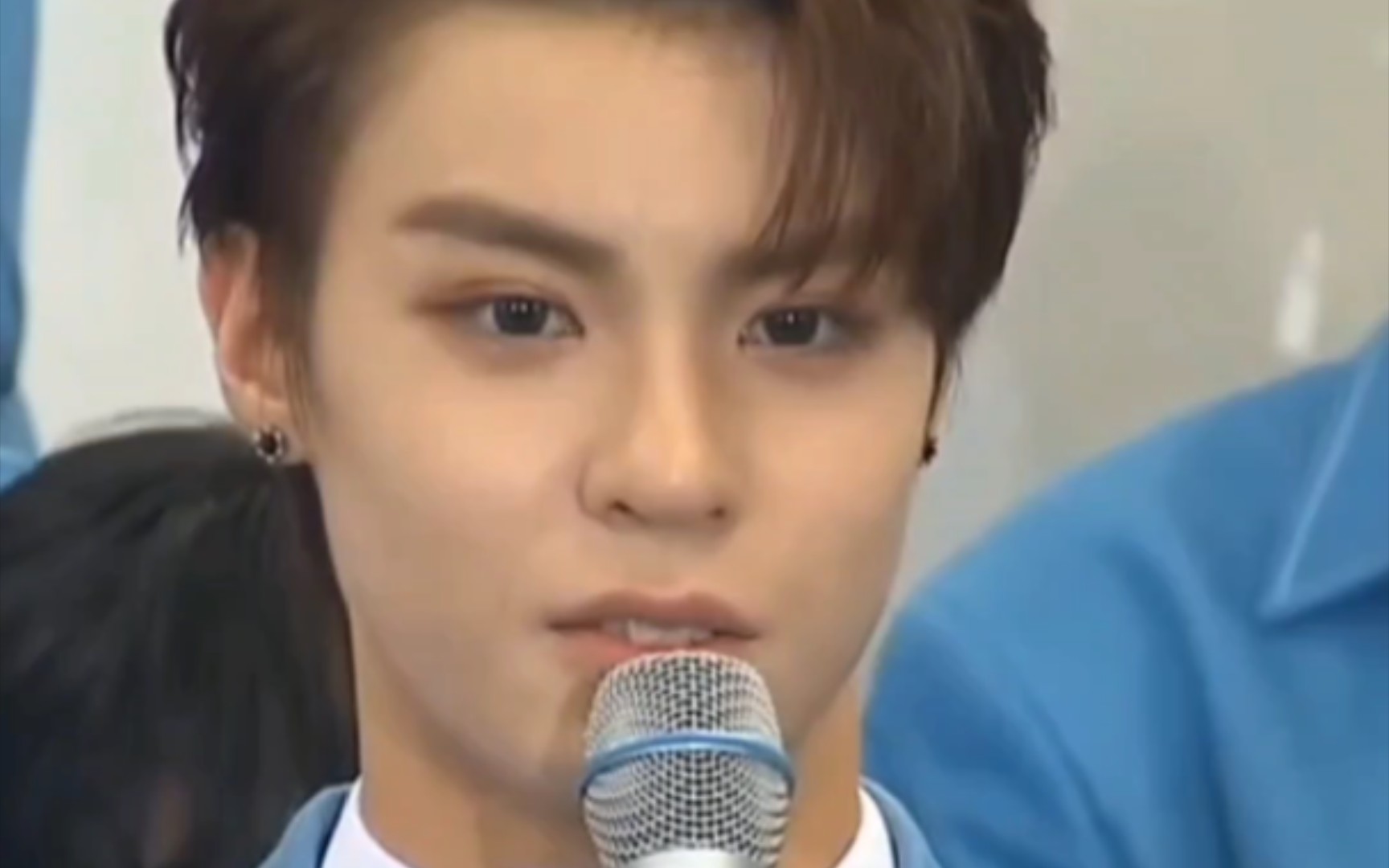 【陈炳帆】宝宝,你这个妆感觉有点媚呢～发言还是不错的,虽然一卡一卡